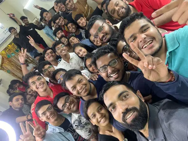 Batch selfie with Niraj Sir